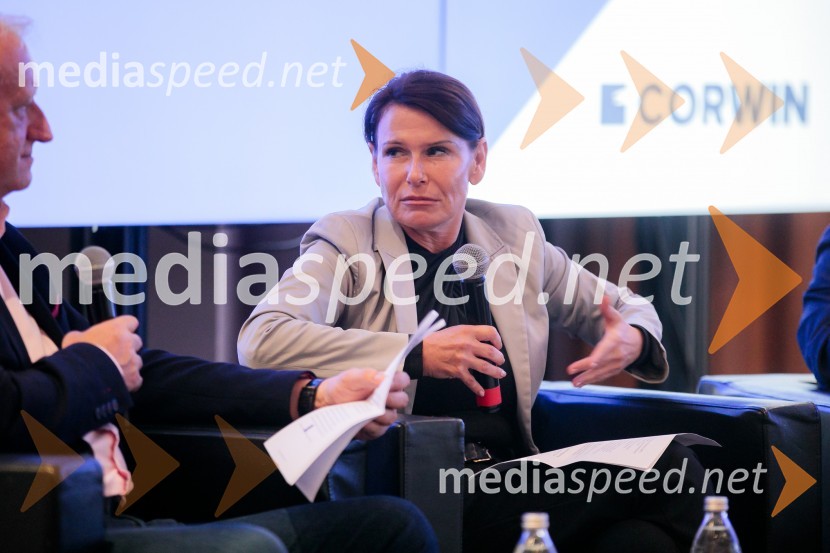  Katarina Babnik, psihologinjaČaj z razlogom z naslovom Blagovna znamka delodajalca in prihodnost delovnega okolja