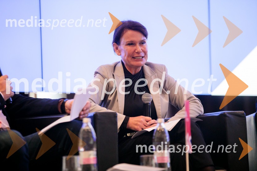  Katarina Babnik, psihologinjaČaj z razlogom z naslovom Blagovna znamka delodajalca in prihodnost delovnega okolja