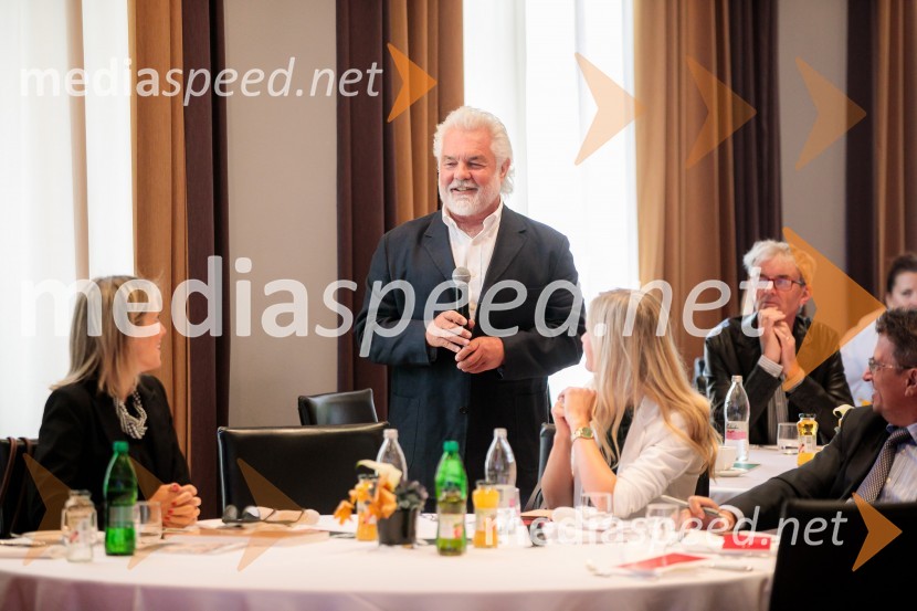 Čaj z razlogom z naslovom Blagovna znamka delodajalca in prihodnost delovnega okolja