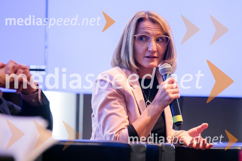  Ivana Nedižavec Korada,  namestnica direktorice, Center of Excellence in FinanceČaj z razlogom z naslovom Blagovna znamka delodajalca in prihodnost delovnega okolja