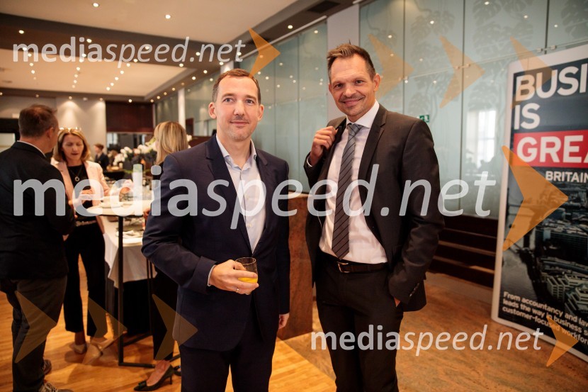 dr. Denis  Mancevič, Direktor za korporativno komuniciranje SIJ d.d.;  Žiga FIšer, Britansko-slovenska gospodarska zbornicaČaj z razlogom z naslovom Blagovna znamka delodajalca in prihodnost delovnega okolja