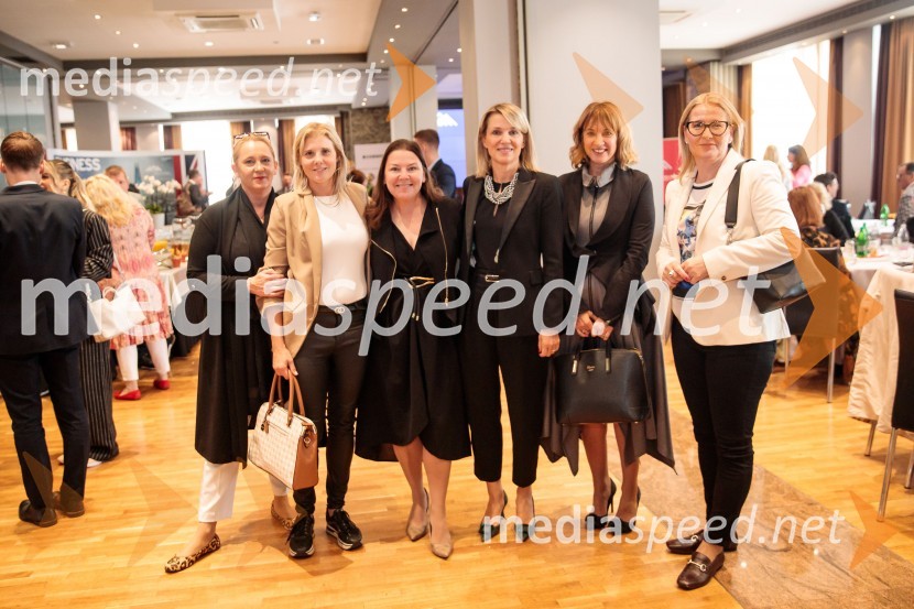  ... ;  ... ;  Tjaša Kolenc Filipčič, vodja upravljanja z blagovno znamko in direktorica marketinga v Skupini Triglav;  Barbara Uranjek, direktorica, Britansko-slovenska gospodarska zbornica;  Mateja Geržina, direktorica HR in skladnosti poslovanja, Triglav INT d.d.;  Nataša Arko,  client partner, BOC InstituteČaj z razlogom z naslovom Blagovna znamka delodajalca in prihodnost delovnega okolja