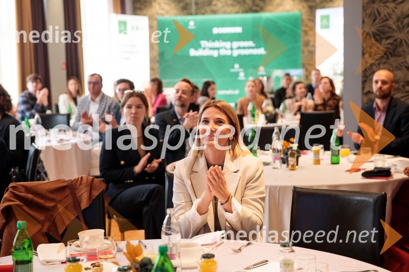  Urška Kajtner, vodja operative, Mesi d.o.o.Čaj z razlogom z naslovom Blagovna znamka delodajalca in prihodnost delovnega okolja