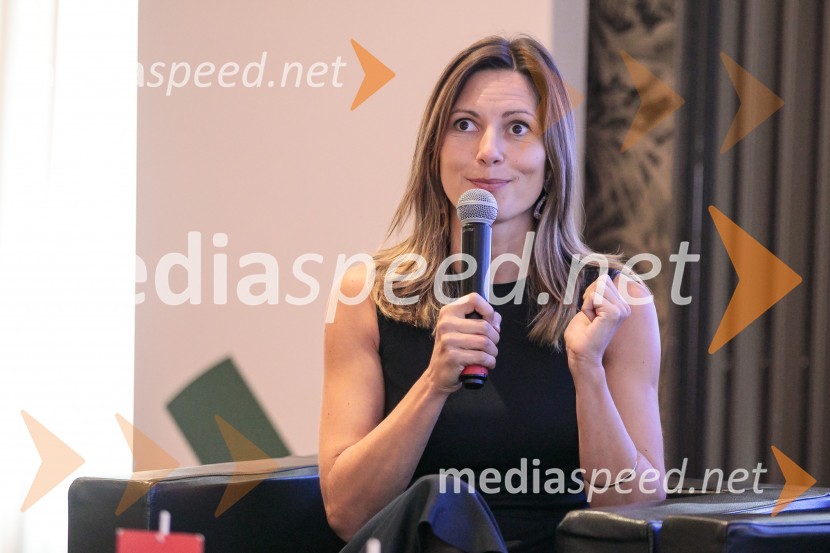  Alja Berk, coaching in članica društva VTISČaj z razlogom z naslovom Blagovna znamka delodajalca in prihodnost delovnega okolja