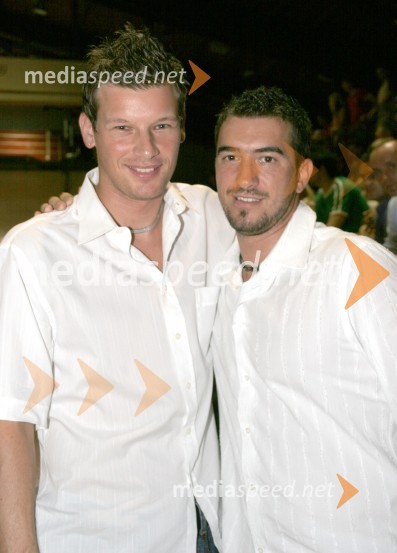 Maneken Jure Bradač in moderator Marko PotrčRene Mlekuž poslovilna tekma