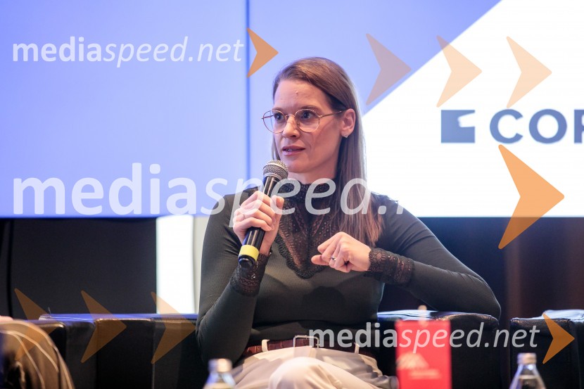  Urška Stanovnik, vdja kadrovske službe, BetterČaj z razlogom z naslovom Blagovna znamka delodajalca in prihodnost delovnega okolja