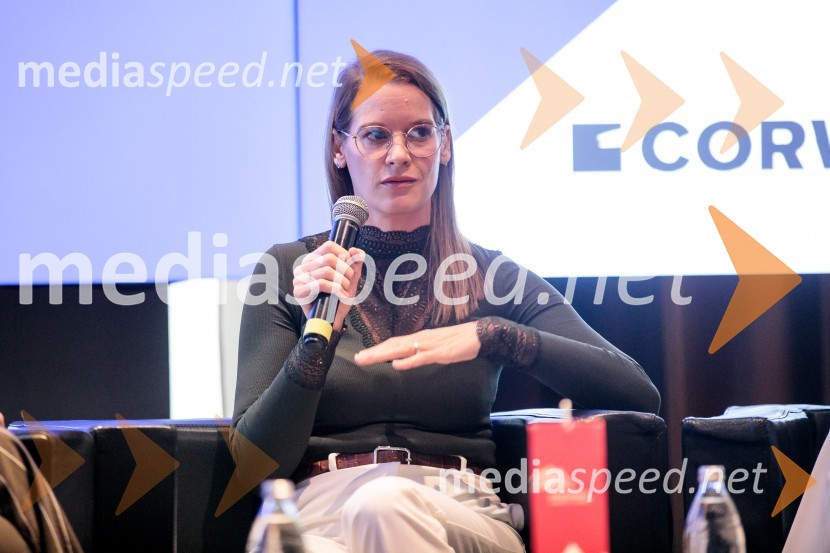  Urška Stanovnik, vdja kadrovske službe, BetterČaj z razlogom z naslovom Blagovna znamka delodajalca in prihodnost delovnega okolja