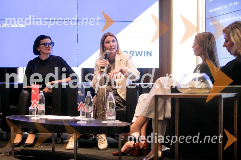  Simona Špilak, direktorica, BOC Institute;  Urška Kajtner, vodja operative, Mesi d.o.o.;  Urška Stanovnik, vdja kadrovske službe, BetterČaj z razlogom z naslovom Blagovna znamka delodajalca in prihodnost delovnega okolja