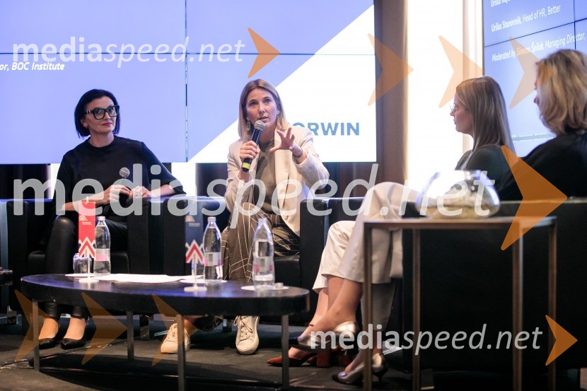  Simona Špilak, direktorica, BOC Institute;  Urška Kajtner, vodja operative, Mesi d.o.o.;  Urška Stanovnik, vdja kadrovske službe, BetterČaj z razlogom z naslovom Blagovna znamka delodajalca in prihodnost delovnega okolja