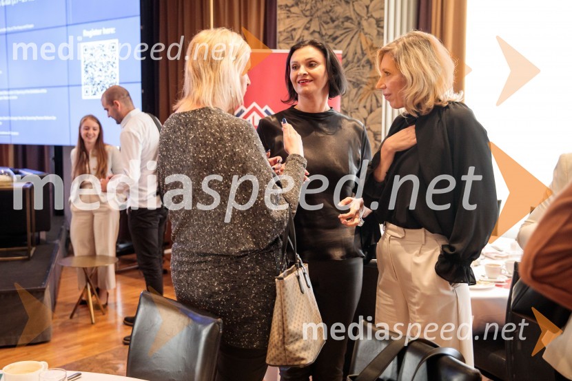  Simona Špilak, direktorica, BOC Institute;  Mojca Balanč, mentorica, trenerka, coachinja in svetovalka, BOC InstituteČaj z razlogom z naslovom Blagovna znamka delodajalca in prihodnost delovnega okolja