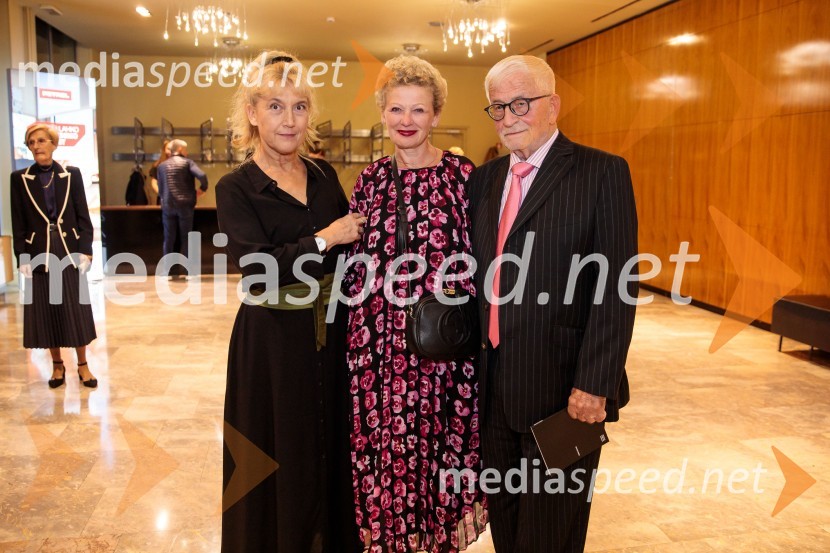  Barbara Hieng Samobor, direktorica in umetniška vodja MGL;  Rija Čič; dr. Peter  Čeferin, pravnik, pisateljKazimir in Karolina, premiera drame na odru MGL