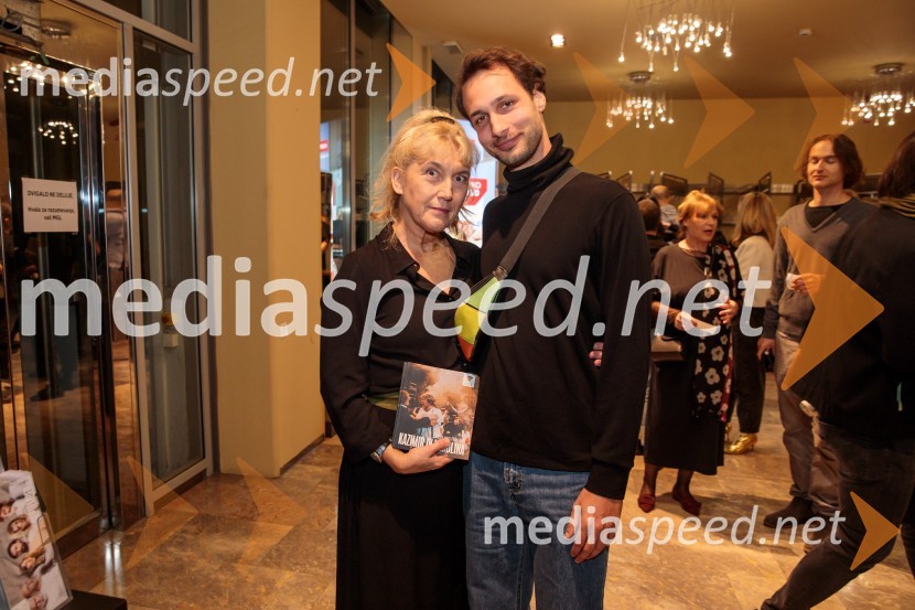  Barbara Hieng Samobor, direktorica in umetniška vodja MGL;  Voranc  Boh, igralecKazimir in Karolina, premiera drame na odru MGL