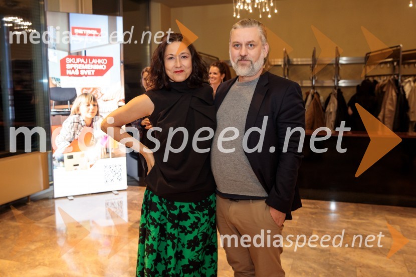  Barbara Zemljič, režiserka;  Klemen Dvornik, filmski in televizijski režiser ter predsednik NS DSRKazimir in Karolina, premiera drame na odru MGL