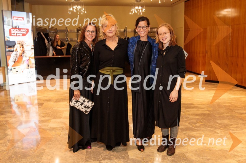  Petra Hrastar, MGL;  Barbara Hieng Samobor, direktorica in umetniška vodja MGL;  Simona  Belle, služba za stike z javnostmi MGL;  ... Kazimir in Karolina, premiera drame na odru MGL