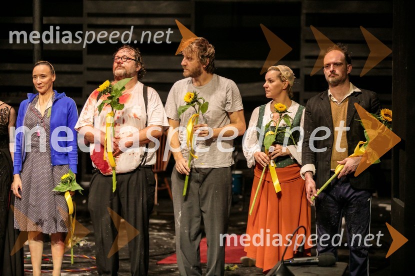  Mojca Funkl, igralka;  Primož Pirnat, igralec;  Matej   Puc, igralec;  Karin Komljanec, igralka;  Gregor Gruden, igralecKazimir in Karolina, premiera drame na odru MGL