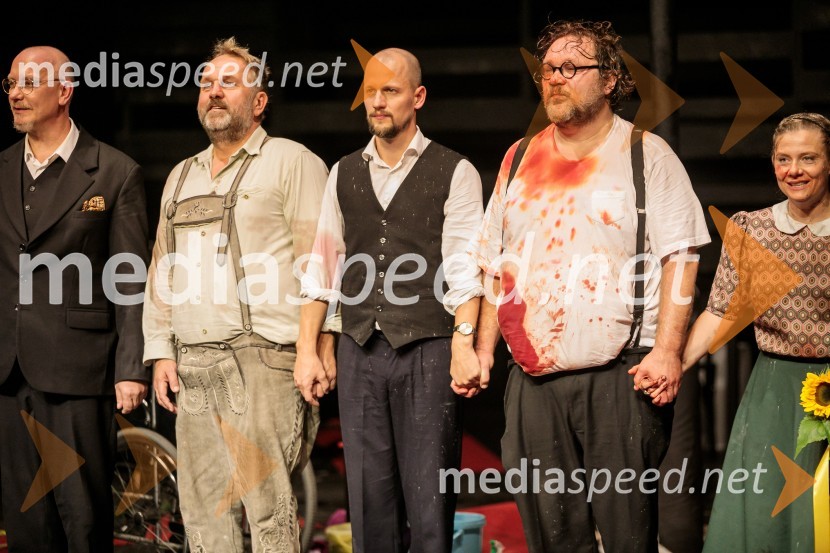  Uroš Smolej, igralec;  Lotos Vincenc Šparovec, igralec;  Jernej Gašperin, igralec;  Primož Pirnat, igralec;  Jana Zupančič, igralkaKazimir in Karolina, premiera drame na odru MGL