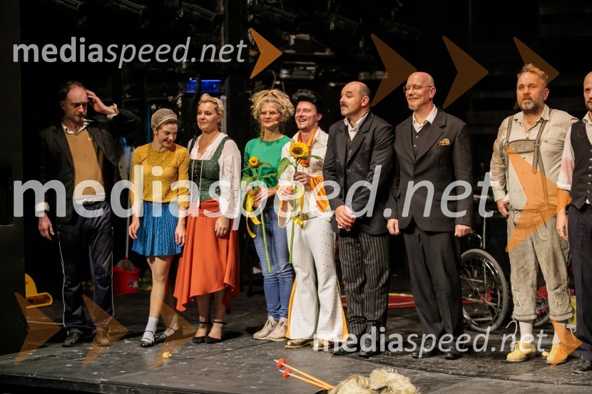  Gregor Gruden, igralec;  Diana  Kolenc, igralka;  Karin Komljanec, igralka;  Tanja Dimitrievska, igralka;  Jure Rajšp, igralec;  Gaber K. Trseglav, igralec;  Uroš Smolej, igralec;  Lotos Vincenc Šparovec, igralecKazimir in Karolina, premiera drame na odru MGL