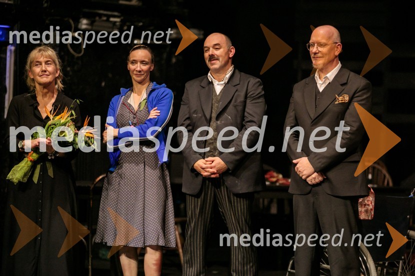  Barbara Hieng Samobor, direktorica in umetniška vodja MGL;  Uroš Smolej, igralec;  Mojca Funkl, igralka;  Gaber K. Trseglav, igralecKazimir in Karolina, premiera drame na odru MGL