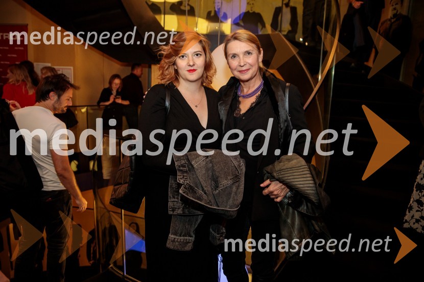  Nina  Ramšak Marković, režiserka;  Darja Reichman, igralkaKazimir in Karolina, premiera drame na odru MGL
