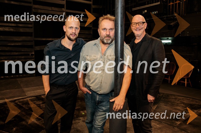  Jernej Gašperin, igralec;  Lotos Vincenc Šparovec, igralec;  Uroš Smolej, igralecKazimir in Karolina, premiera drame na odru MGL