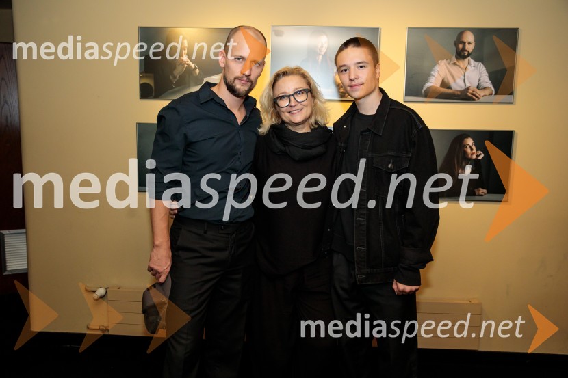  Jernej Gašperin, igralec;  Nataša Barbara Gračner, režiserka in igralka;  ... Kazimir in Karolina, premiera drame na odru MGL