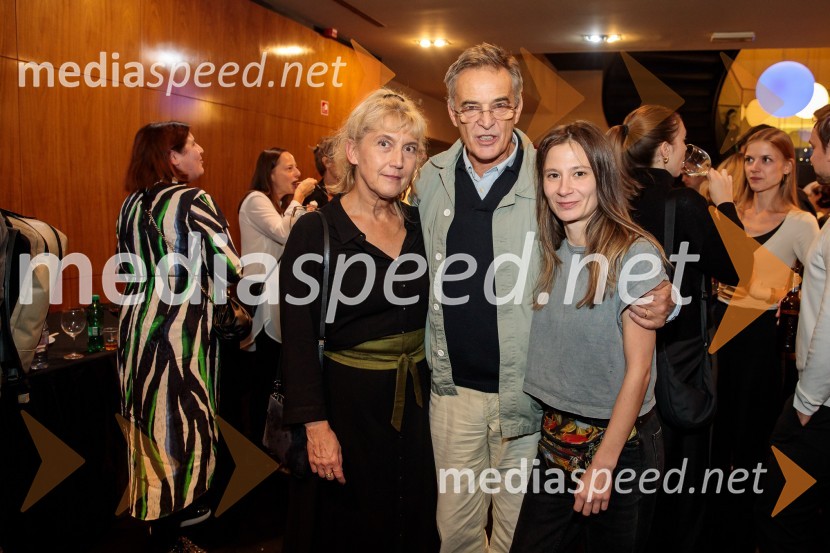  Barbara Hieng Samobor, direktorica in umetniška vodja MGL;   Igor  Samobor, igralec;  Nina Rajić Kranjac, režiserkaKazimir in Karolina, premiera drame na odru MGL