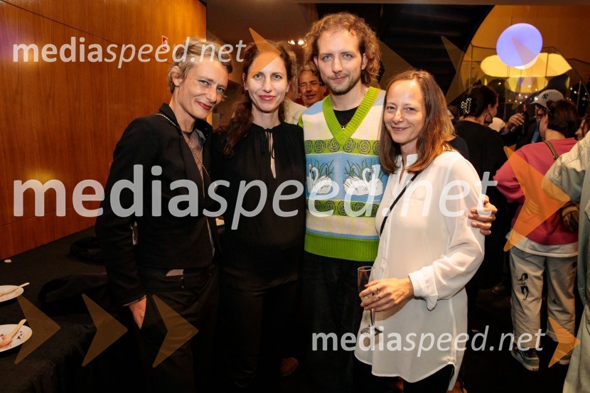  ... ;  Urša Vidic, scenografinja;  Jaka Smerkolj Simoneti, dramaturg in kritik;  ... Kazimir in Karolina, premiera drame na odru MGL