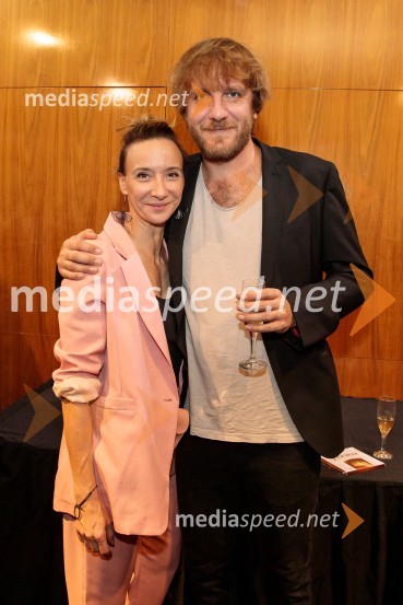  Mojca Funkl, igralka;  Matej   Puc, igralecKazimir in Karolina, premiera drame na odru MGL