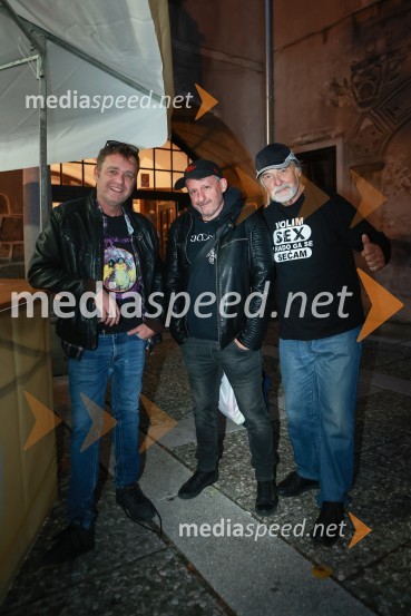  ... ;  ... ;  Dragan  Bulič, glasbeni urednikGušti s prijatelji proslavil 40 let glasbene kariere