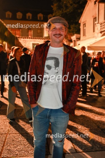  Anže Zevnik, igralecGušti s prijatelji proslavil 40 let glasbene kariere