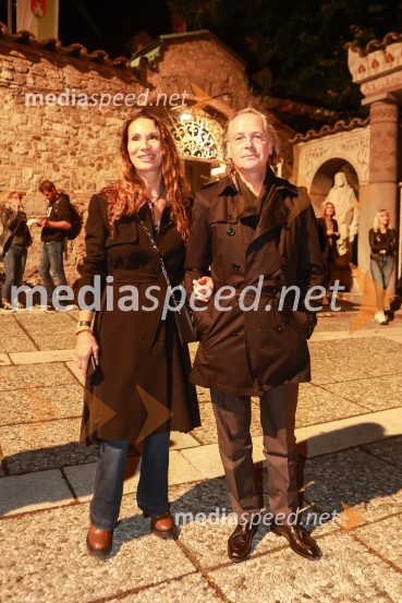  Naila Sluga;  David Sluga, odvetnikGušti s prijatelji proslavil 40 let glasbene kariere