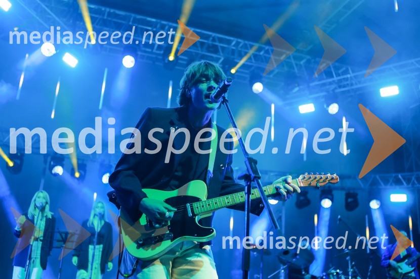  Kris  Guštin, Joker OutGušti s prijatelji proslavil 40 let glasbene kariere