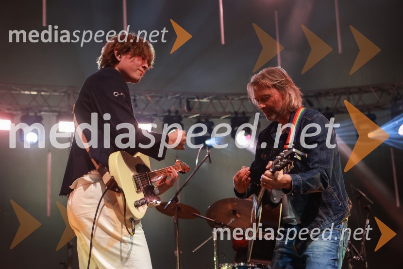  Kris  Guštin, Joker Out;  Miha Guštin-Gušti, glasbenikGušti s prijatelji proslavil 40 let glasbene kariere