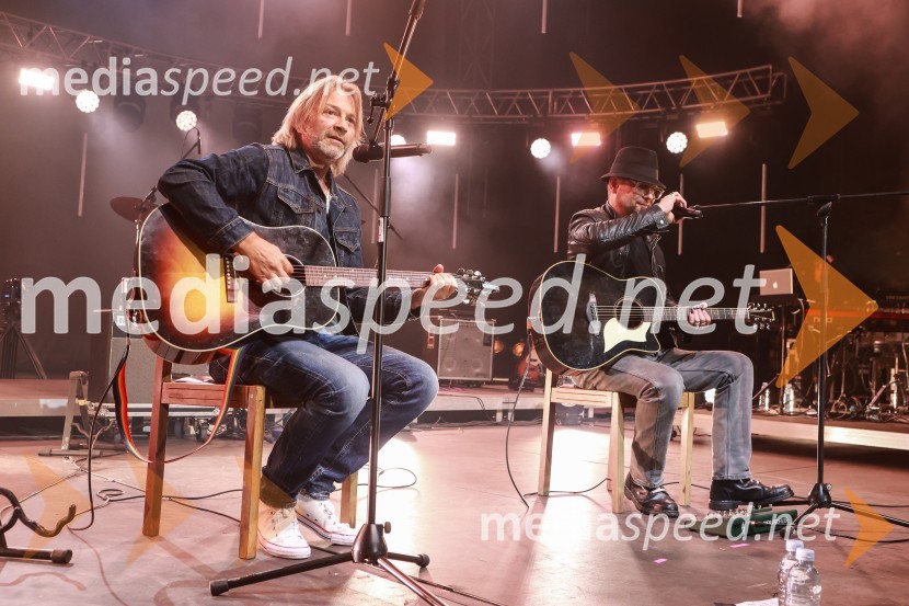  Miha Guštin-Gušti, glasbenik;  Tomi Meglič, glasbenik, pevec skupine SiddhartaGušti s prijatelji proslavil 40 let glasbene kariere