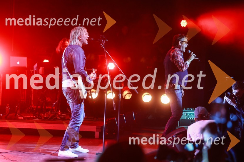  Miha Guštin-Gušti, glasbenik;  Grega Skočir, pevec, Big Foot MamaGušti s prijatelji proslavil 40 let glasbene kariere