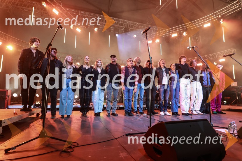  Bojan Cvjetićanin, Joker Out;  ... ;  ... ;  Polona  Kasal, pevka;  ... ;  Tomi Meglič, glasbenik, pevec skupine Siddharta;  Grega Skočir, pevec, Big Foot Mama;  ... ;  ... ;  Miha Guštin-Gušti, glasbenik;  Leyre  Legarda Ventura, pevka;  Kris  Guštin, Joker Out;  Urban Koritnik, Jet Black Diamonds;  ... ;  ... Gušti s prijatelji proslavil 40 let glasbene kariere