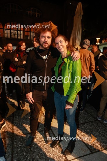  Janez Dovč, glasbenik;  ... Gušti s prijatelji proslavil 40 let glasbene kariere