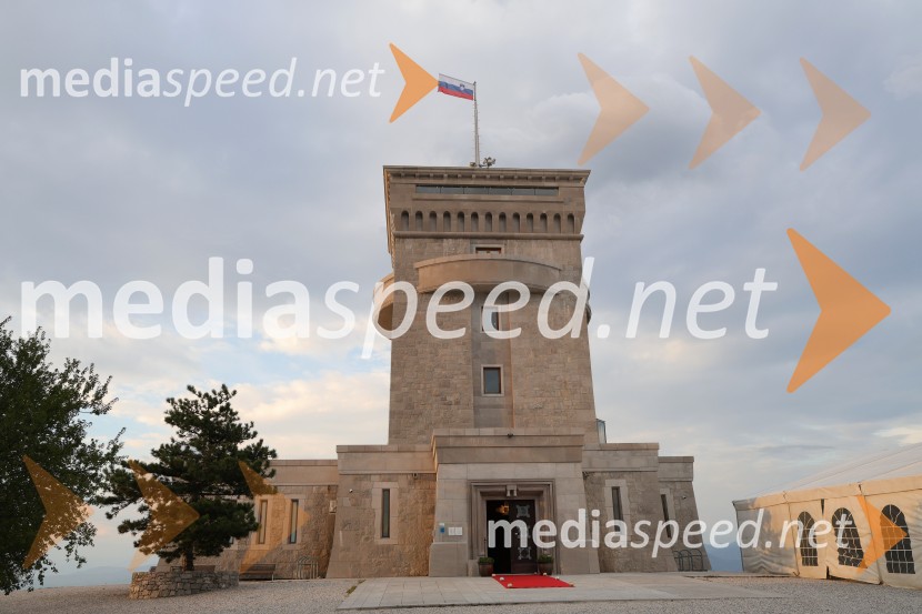 Pomniku miru na Cerju.Odprtje razstave No. 108 – Boris Pahor