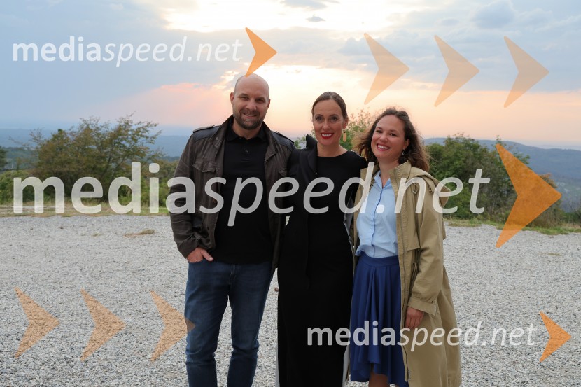  ... ;  Alenka Slavinec, fotografinja;  ... Odprtje razstave No. 108 – Boris Pahor