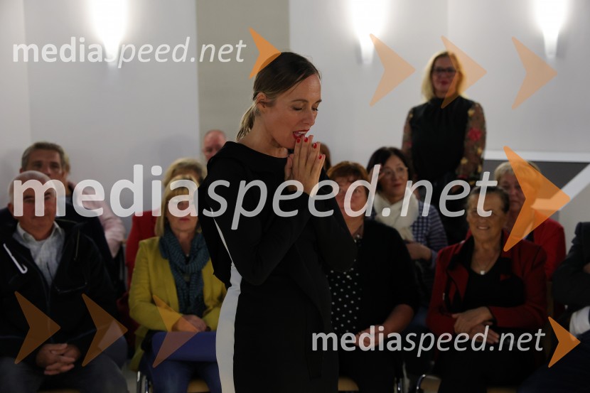  Alenka Slavinec, fotografinjaOdprtje razstave No. 108 – Boris Pahor