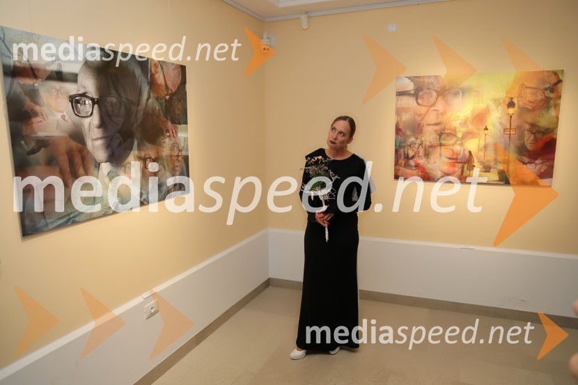  Alenka Slavinec, fotografinjaOdprtje razstave No. 108 – Boris Pahor