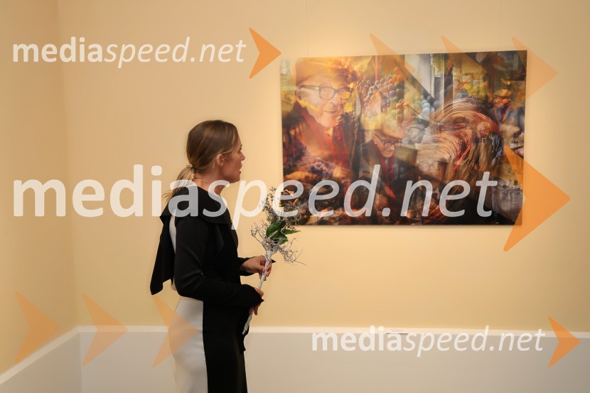  Alenka Slavinec, fotografinjaOdprtje razstave No. 108 – Boris Pahor