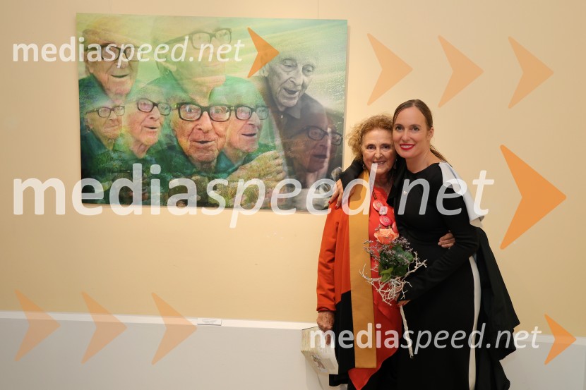  ... ;  Alenka Slavinec, fotografinjaOdprtje razstave No. 108 – Boris Pahor