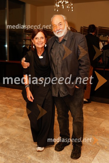  Darja Hlavka Godina, glasbena oblikovalka;  Karpo Godina, režiserČas za veselje, premiera drame v MGL