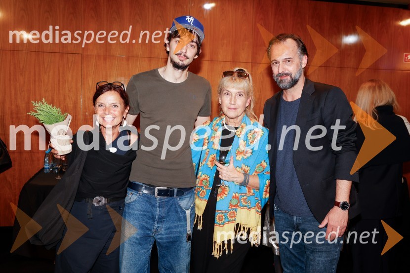  Darja Hlavka Godina, glasbena oblikovalka;  ... ;  Barbara Hieng Samobor, direktorica in umetniška vodja MGL;  Uroš Fürst, igralecČas za veselje, premiera drame v MGL