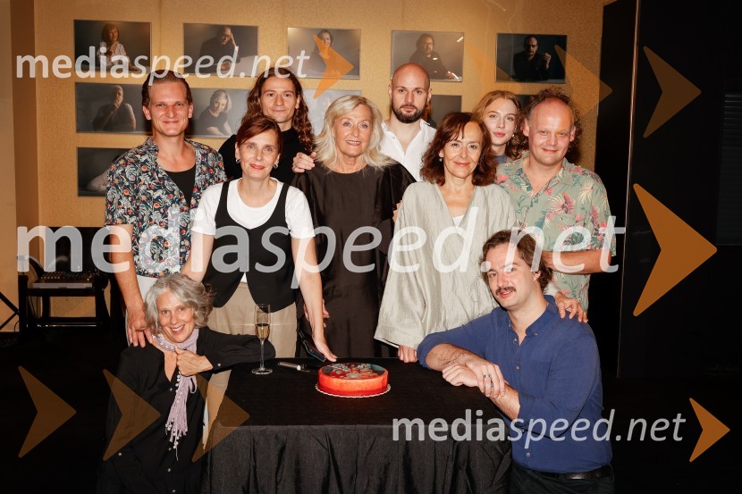  Matevž Sluga, igralec;  Nataša Tič Ralijan, igralka;  Anja Suša, režiserka;   Filip Štepec, igralec;  Judita Zidar, igralka;  Jaka Lah, igralec;  Mirjam Korbar, igralka;  Gal  Oblak, igralec ;  Klara Kuk, igralka, manekenka;  Gašper Jarni, igralecČas za veselje, premiera drame v MGL