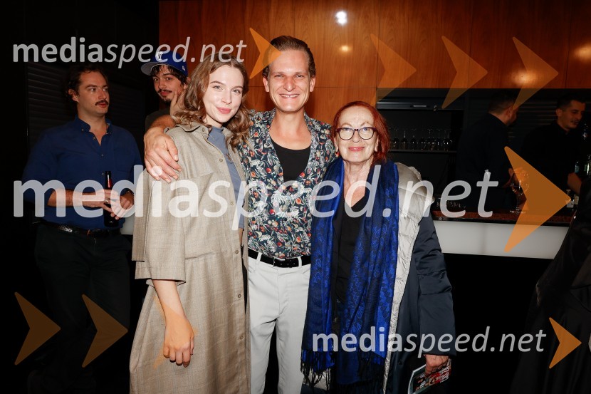  Klara Kuk, igralka, manekenka;  Matevž Sluga, igralec;  Jožica Avbelj, igralkaČas za veselje, premiera drame v MGL