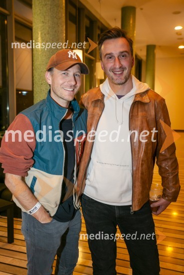  Klemen Slakonja, igralec, komik in TV voditelj;  ... 15. obletnica Kina Šiška z glasbeno skupino Freekind