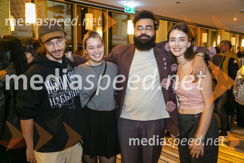  ... ;  ... ;  Tschimy Obenga, glasbenik, glasbeni producent;  ... 15. obletnica Kina Šiška z glasbeno skupino Freekind