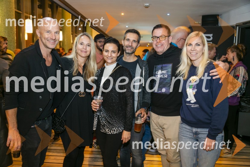  Marjan Beltram, Nomago;  Anuška Cerovšek Beltram, direktorica Stal d.o.o.;  Maja Fesel Kamenik, direktorica, HRM One, d. o. o;  Jernej Fesel Kamenik, IJD;  Peter Jeglič ;  Teja Jeglič, Teja Jeglich design, oblikovalka torbic15. obletnica Kina Šiška z glasbeno skupino Freekind